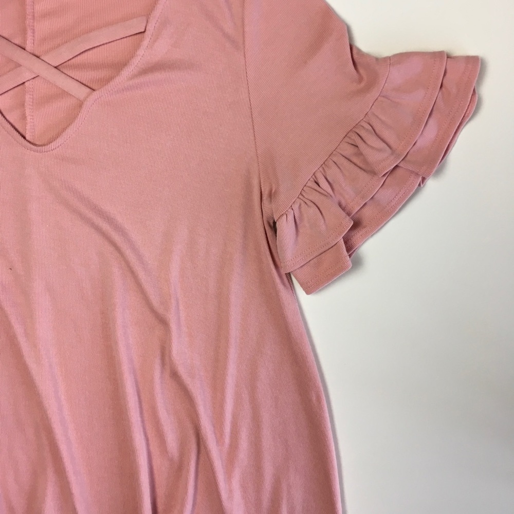 Francesca’s Blush Ruffle Sleeve Top - Picture 2 of 4
